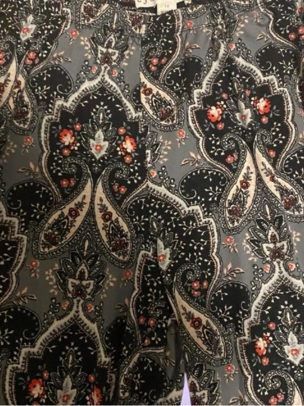eye candy black paisley